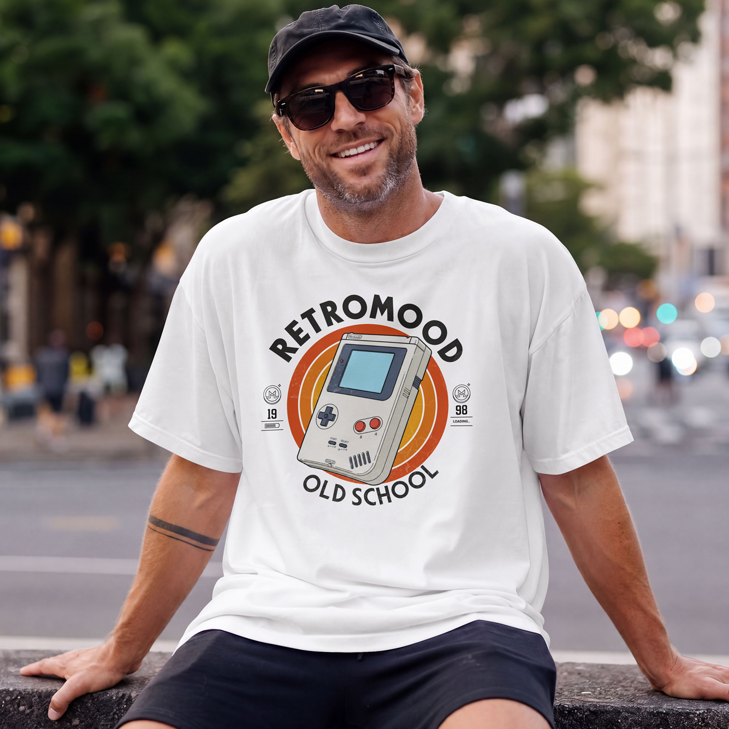 SOLAÉ Oversized Tee · Retromood Old School
