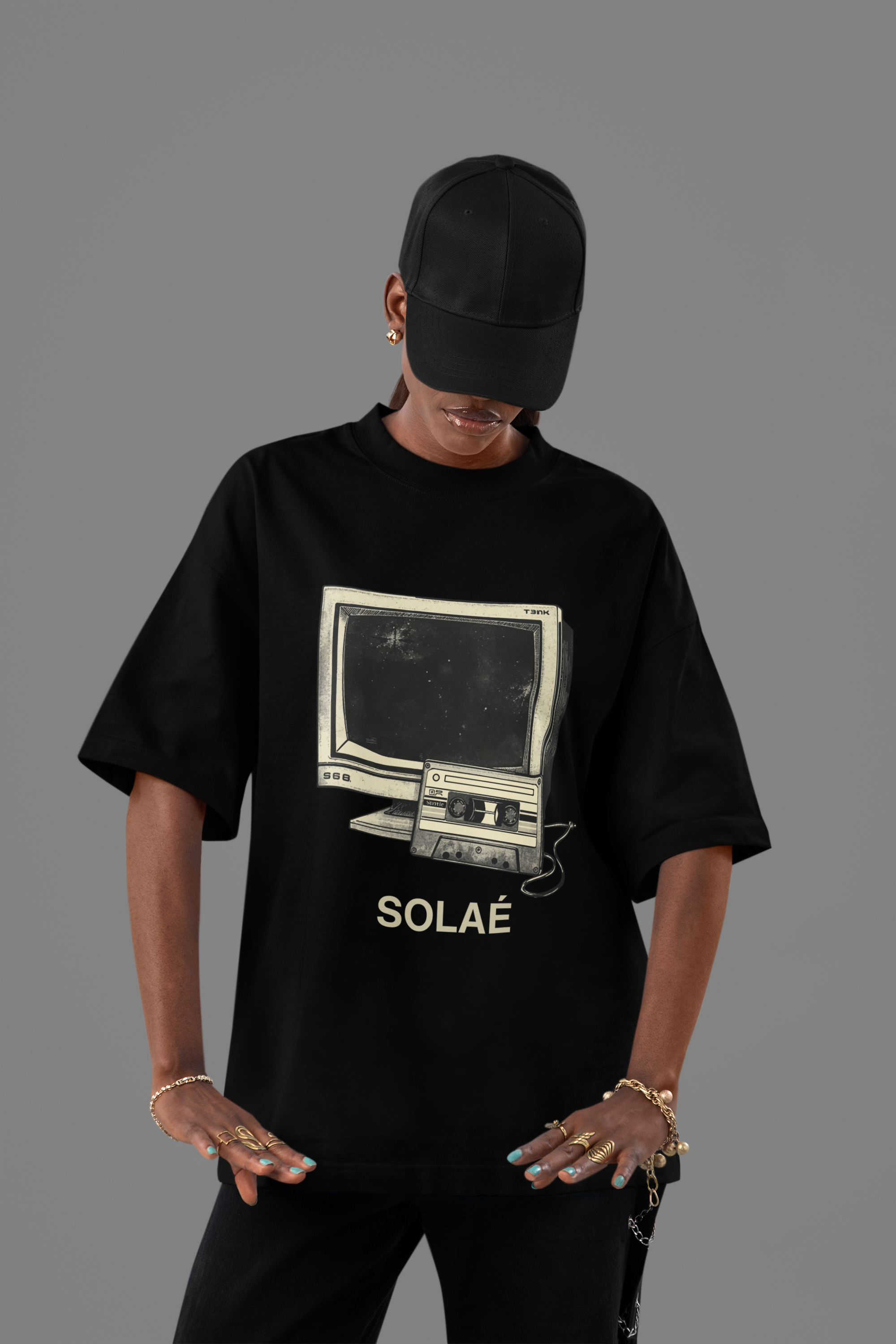 SOLAÉ | Retro-Tech Oversized Graphic T-Shirt | Vintage Monitor & Cassette Tee